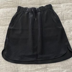 NWOT Lululemon On the Fly Skirt
